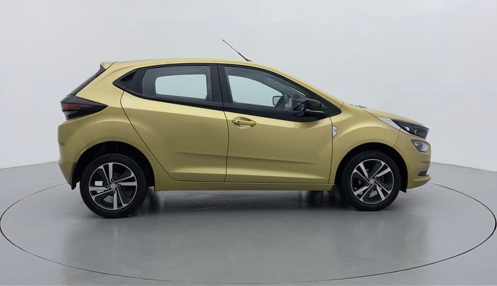 2020 Tata ALTROZ XZ 1.2, Petrol, Manual, 17,807 km, Right Side