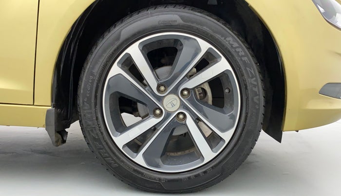 2020 Tata ALTROZ XZ 1.2, Petrol, Manual, 17,807 km, Right Front Wheel