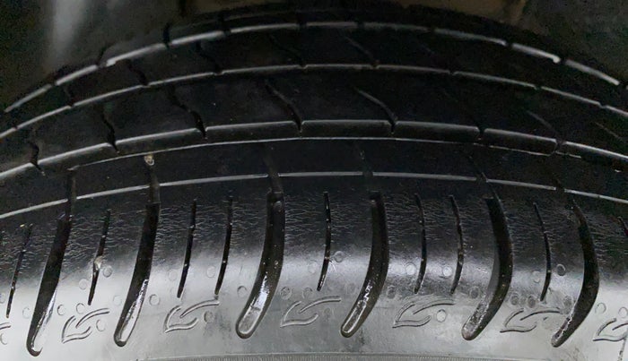 2020 Tata ALTROZ XZ 1.2, Petrol, Manual, 17,807 km, Right Rear Tyre Tread