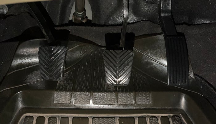 2015 Hyundai Verna FLUIDIC 4S 1.4 VTVT, Petrol, Manual, 48,762 km, Pedals