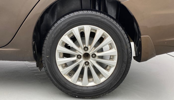 2015 Maruti Ciaz ZXI, Petrol, Manual, 73,980 km, Left Rear Wheel