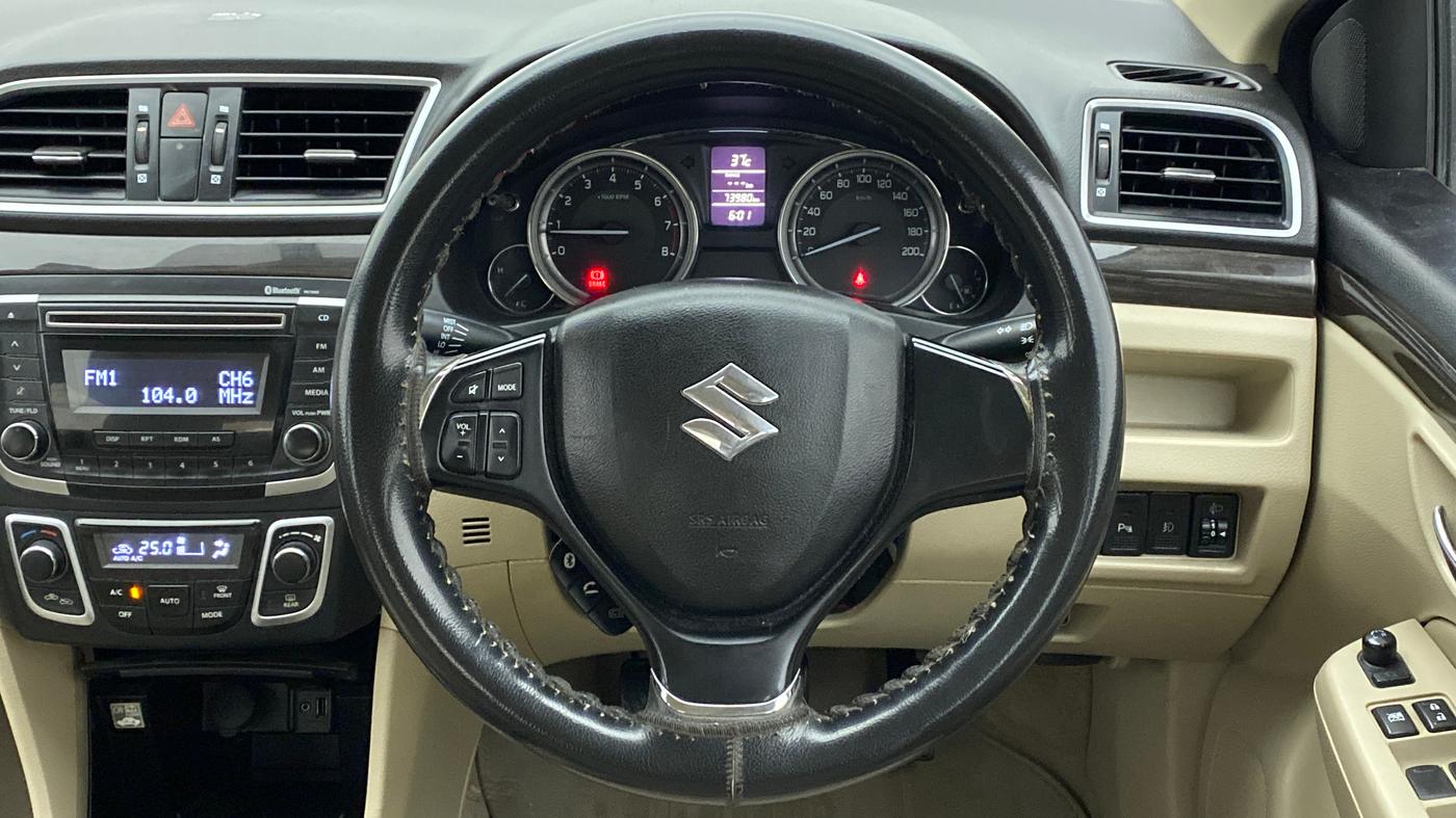 2015 Maruti Ciaz ZXI, Petrol, Manual, 73,980 km, Steering Wheel Close Up