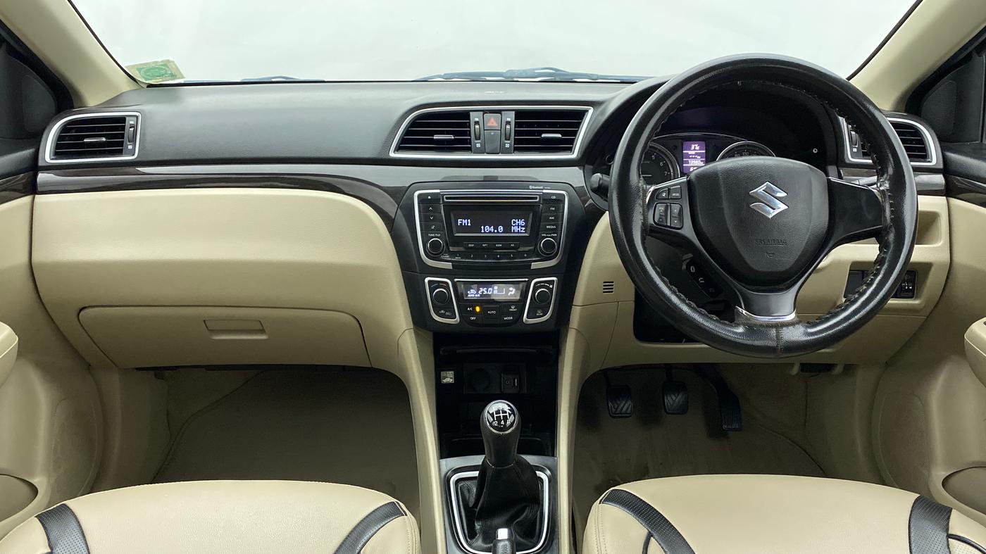 2015 Maruti Ciaz ZXI, Petrol, Manual, 73,980 km, Dashboard