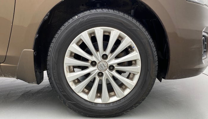 2015 Maruti Ciaz ZXI, Petrol, Manual, 73,980 km, Right Front Wheel