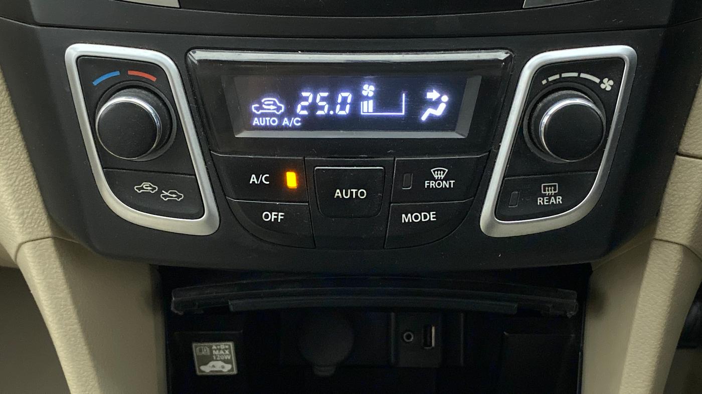 2015 Maruti Ciaz ZXI, Petrol, Manual, 73,980 km, Automatic Climate Control