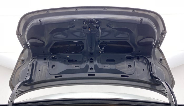 2015 Maruti Ciaz ZXI, Petrol, Manual, 73,980 km, Boot Door Open