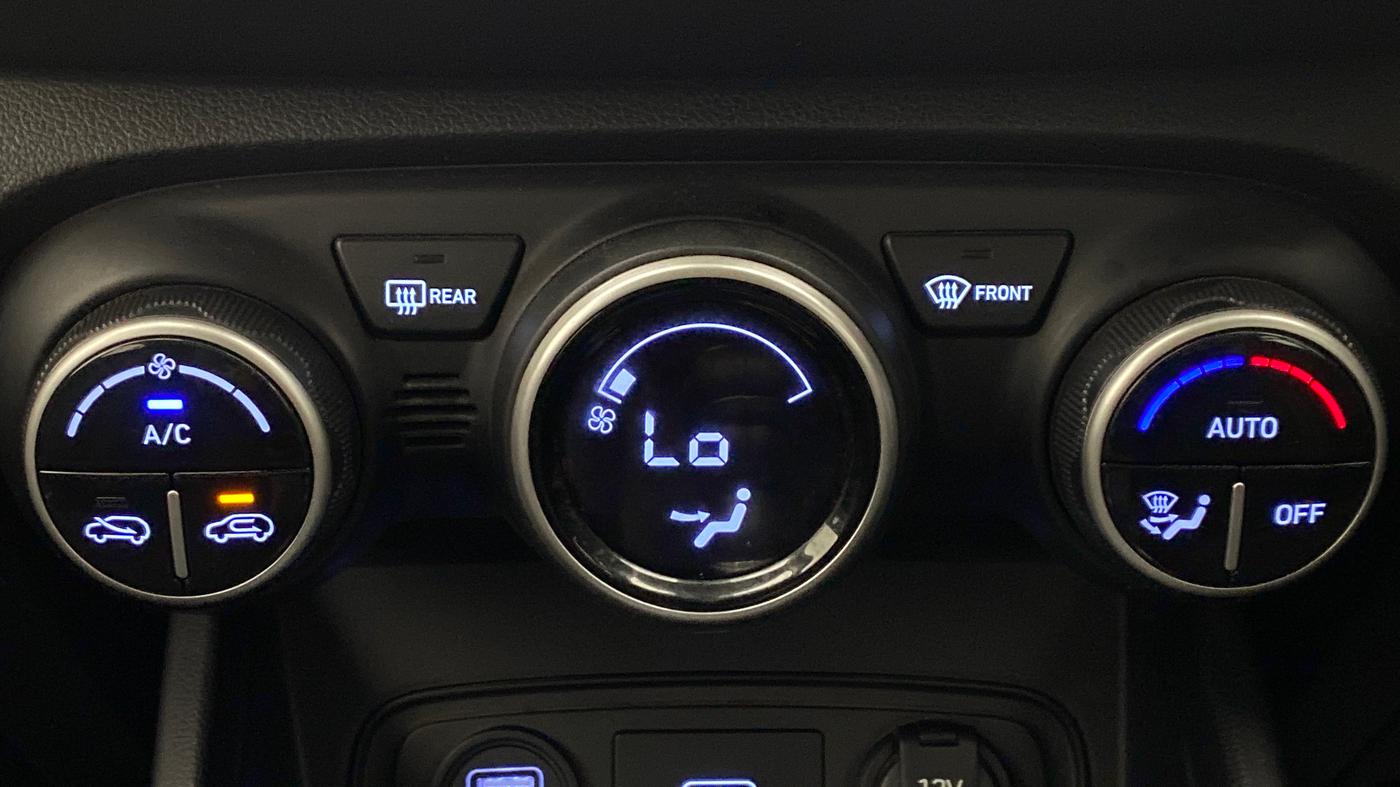 2020 Hyundai VENUE 1.0L Turbo GDI SX MT, Petrol, Manual, 36,094 km, Automatic Climate Control