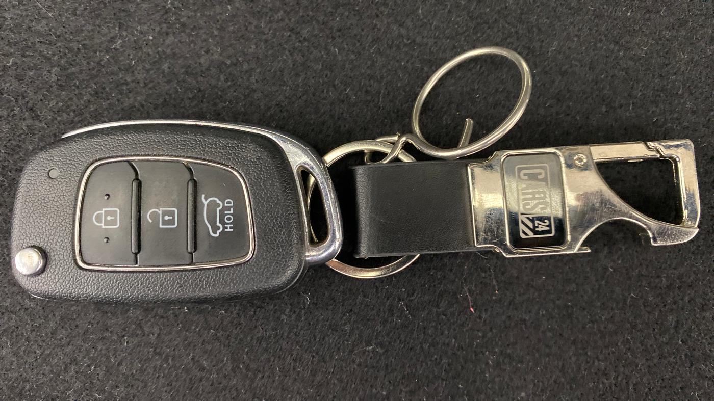 2020 Hyundai VENUE 1.0L Turbo GDI SX MT, Petrol, Manual, 36,094 km, Key Close Up
