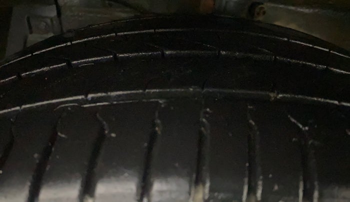 2018 Maruti Ciaz ALPHA  AT 1.4  PETROL, Petrol, Automatic, 54,790 km, Left Front Tyre Tread