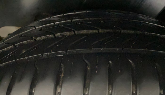 2018 Maruti Ciaz ALPHA  AT 1.4  PETROL, Petrol, Automatic, 54,790 km, Left Rear Tyre Tread