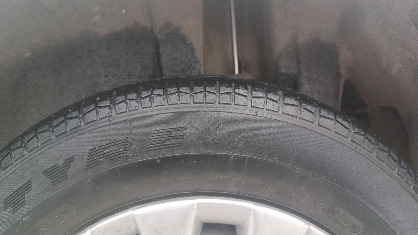 2013 Maruti Swift VDI, Diesel, Manual, 91,478 km, Left Rear Tyre Tread