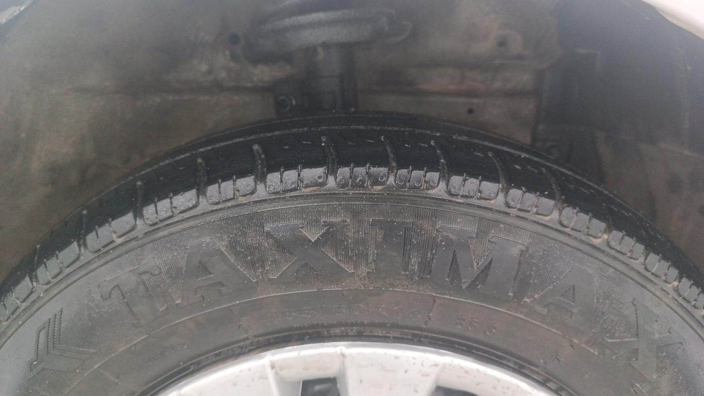 2013 Maruti Swift VDI, Diesel, Manual, 91,478 km, Right Front Tyre Tread