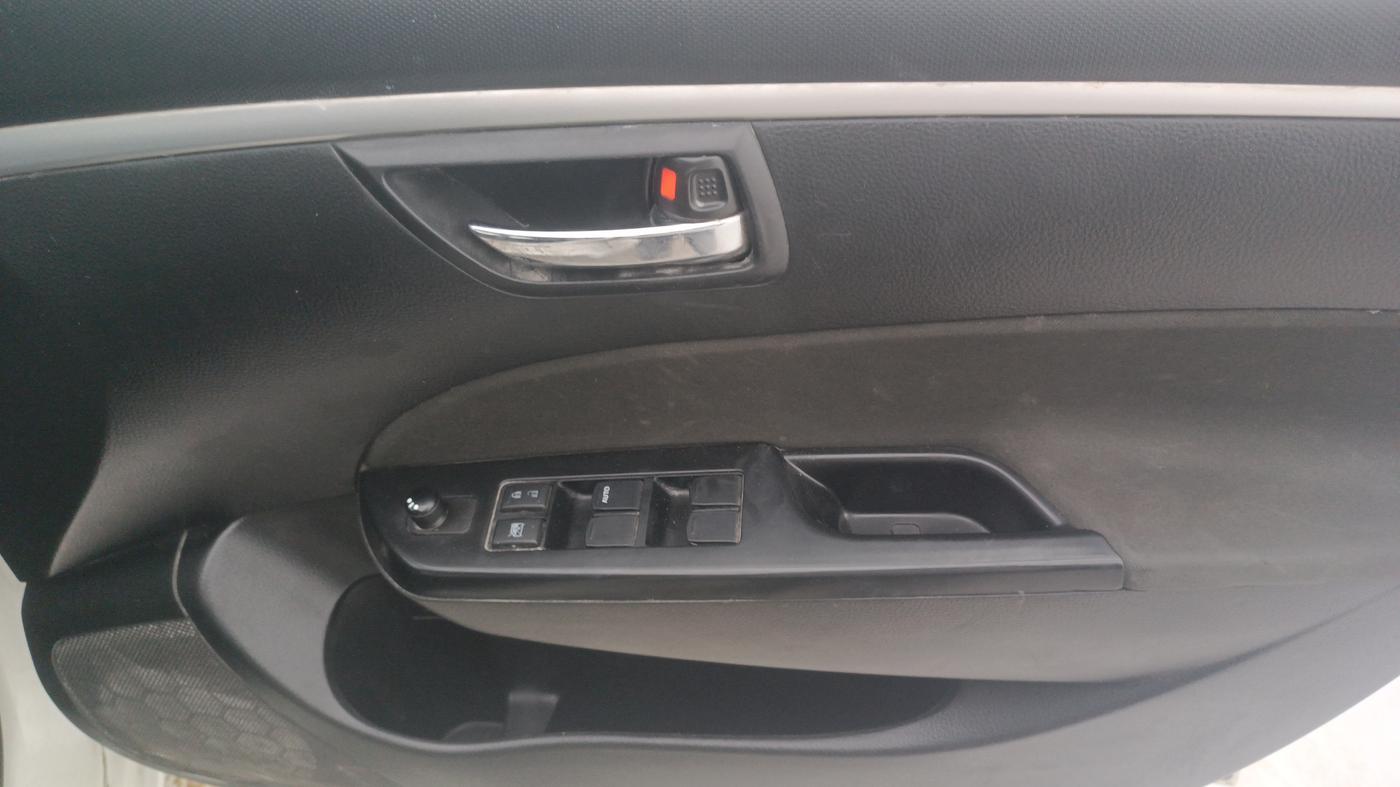 2013 Maruti Swift VDI, Diesel, Manual, 91,478 km, Driver Side Door Panels Control