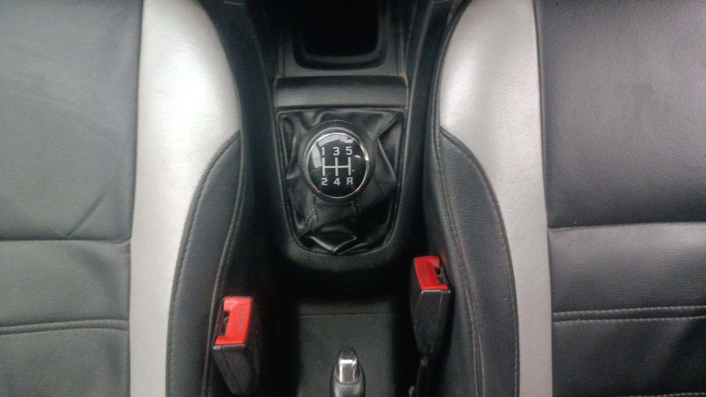 2013 Maruti Swift VDI, Diesel, Manual, 91,478 km, Gear Lever