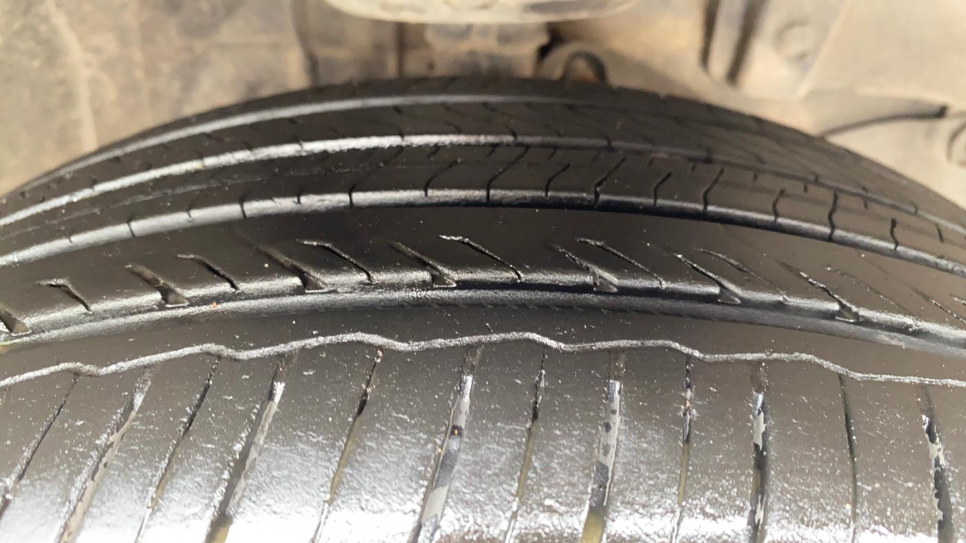 2016 Honda BR-V 1.5L I-VTEC V CVT, Petrol, Automatic, 1,04,407 km, Right Front Tyre Tread