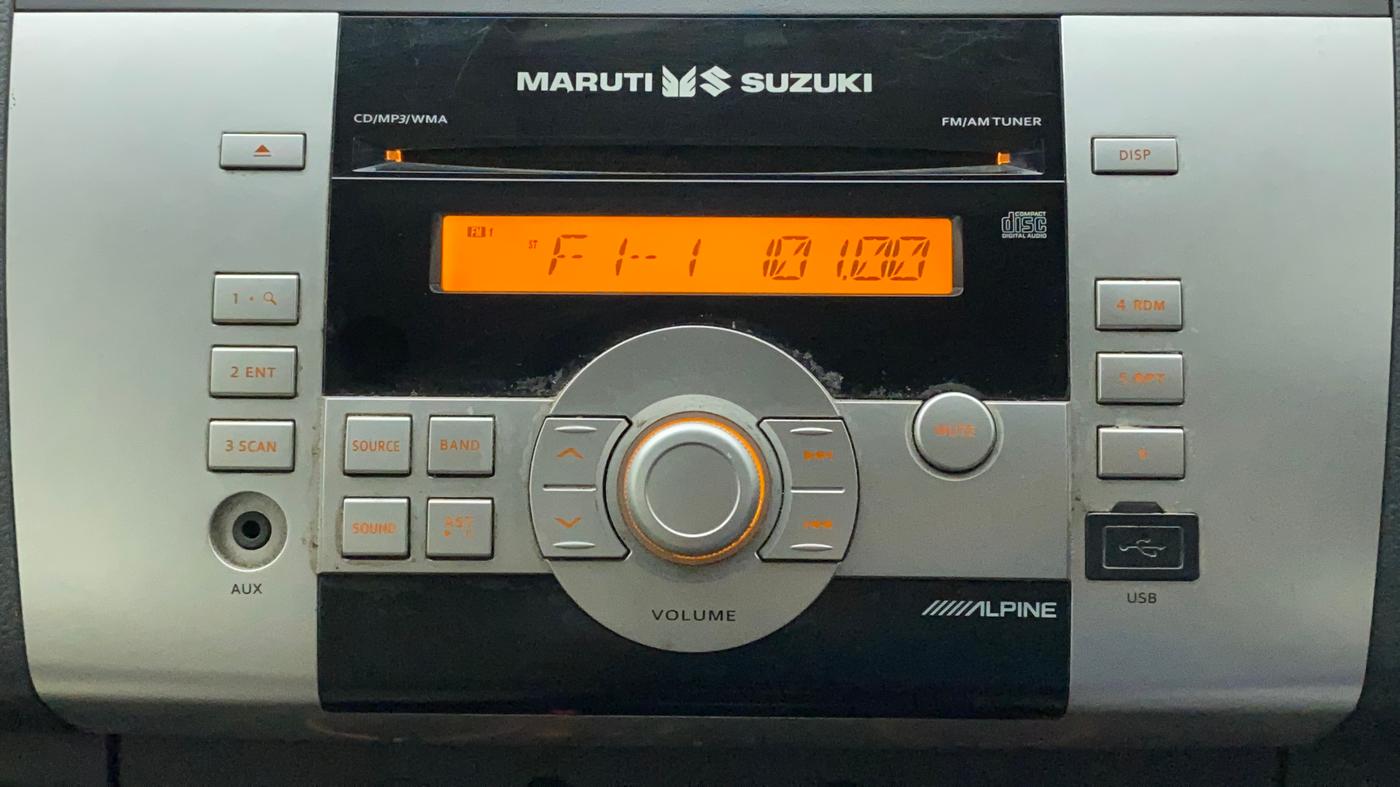 2011 Maruti Swift VXI, Petrol, Manual, 46,838 km, Infotainment System