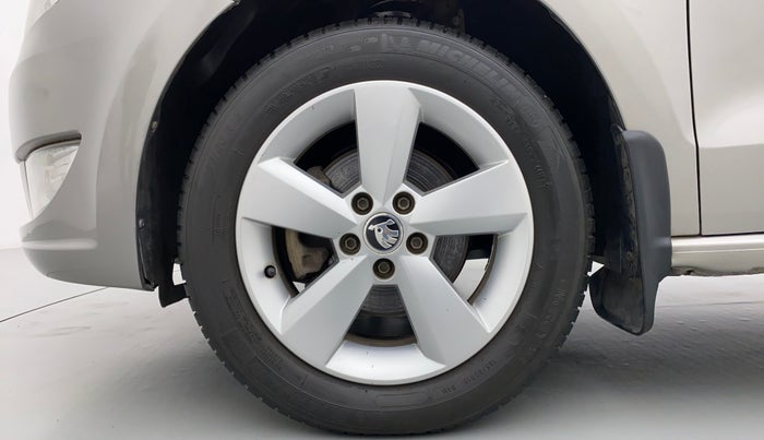 2016 Skoda Rapid AMBITION 1.6 MPI MT PLUS, Petrol, Manual, 82,482 km, Left FrontWheel