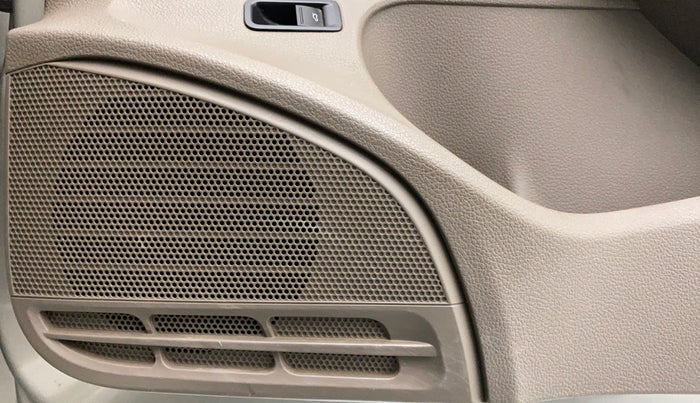 2016 Skoda Rapid AMBITION 1.6 MPI MT PLUS, Petrol, Manual, 82,482 km, Speaker