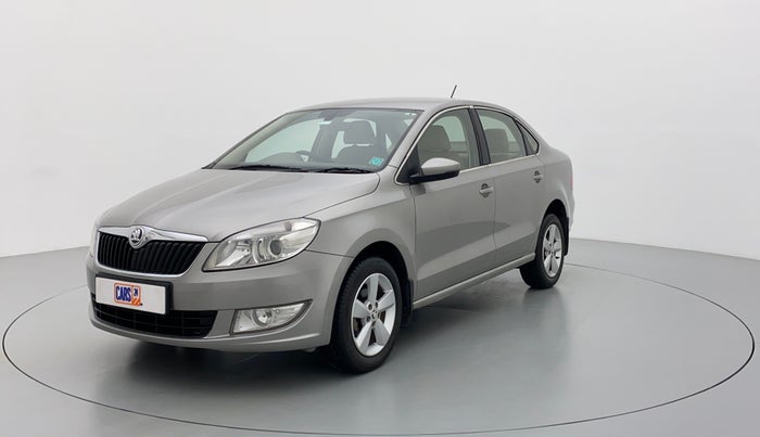 2016 Skoda Rapid AMBITION 1.6 MPI MT PLUS, Petrol, Manual, 82,482 km, Left Front Diagonal (45- Degree) View
