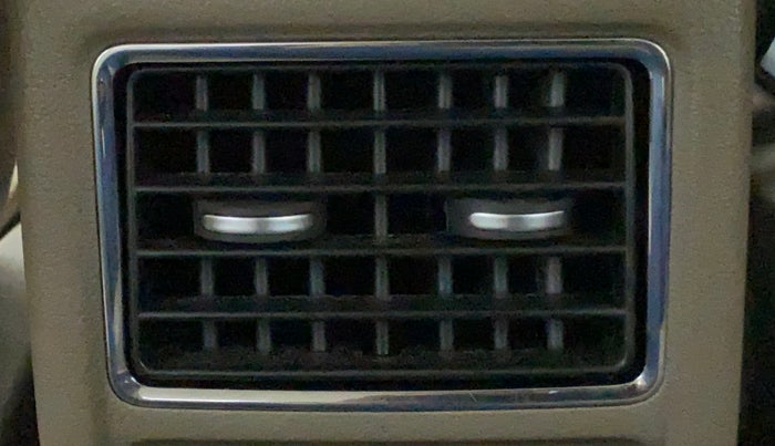 2016 Skoda Rapid AMBITION 1.6 MPI MT PLUS, Petrol, Manual, 82,482 km, Rear Ac