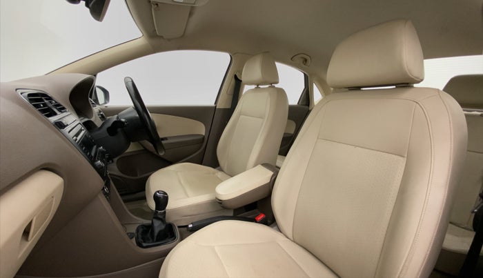 2016 Skoda Rapid AMBITION 1.6 MPI MT PLUS, Petrol, Manual, 82,482 km, Right Side Front Door Cabin View