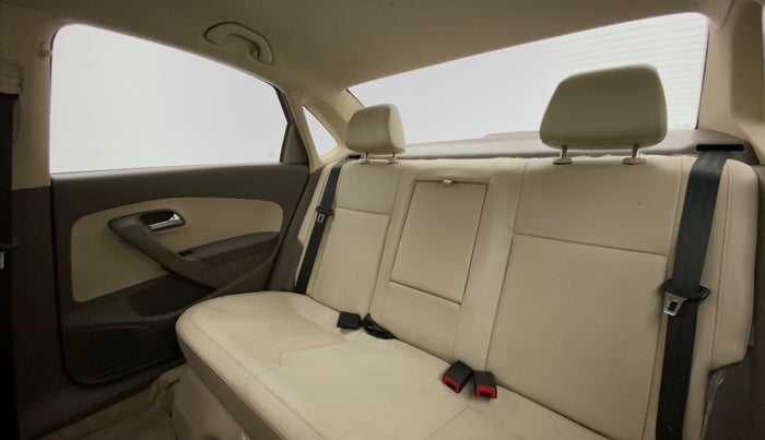 2016 Skoda Rapid AMBITION 1.6 MPI MT PLUS, Petrol, Manual, 82,482 km, Right Side Rear Door Cabin View