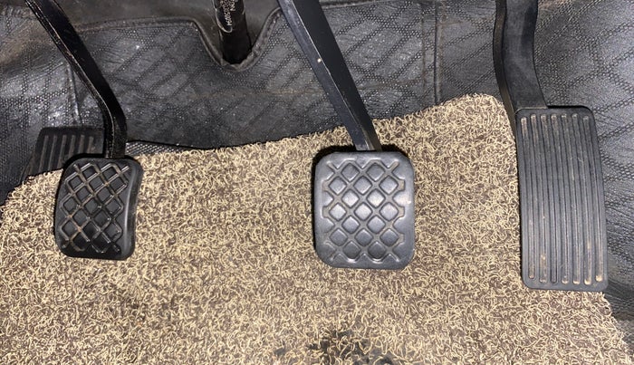 2022 MG HECTOR SHINE 1.5 PETROL TURBO MT, Petrol, Manual, 24,799 km, Pedals