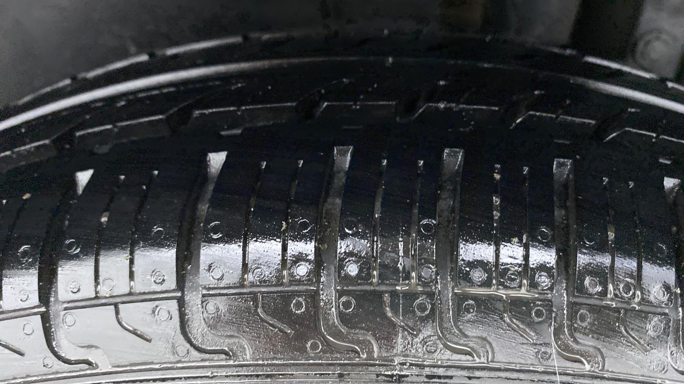 2017 Maruti Swift VDI, Diesel, Manual, 82,916 km, Left Rear Tyre Tread
