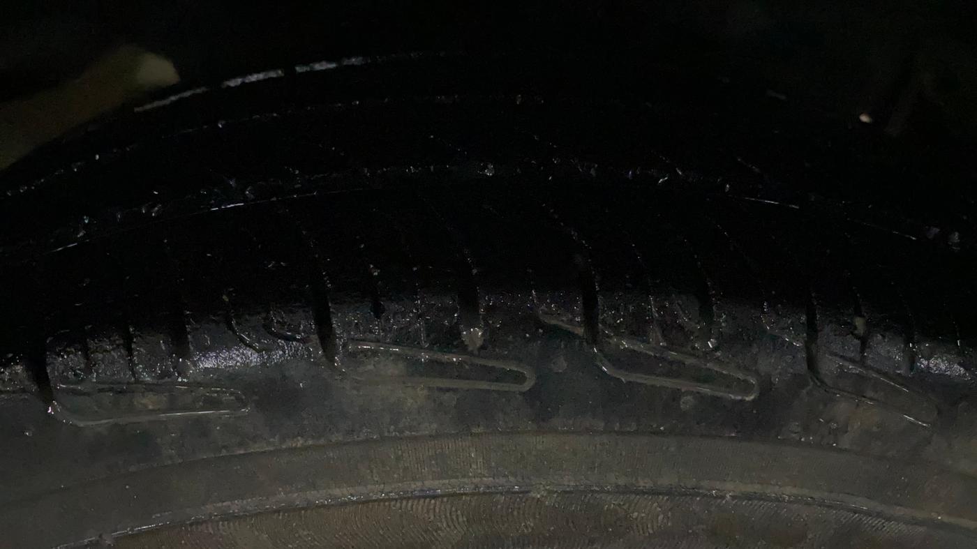 2016 Hyundai Eon ERA +, Petrol, Manual, 39,472 km, Left Rear Tyre Tread