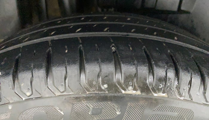 2018 Maruti Dzire ZXI AMT, Petrol, Automatic, 32,311 km, Right Rear Tyre Tread