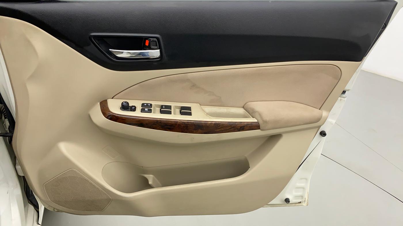 2018 Maruti Dzire ZXI AMT, Petrol, Automatic, 32,311 km, Driver Side Door Panels Control