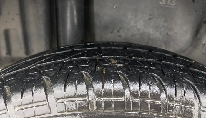 2012 Maruti Swift Dzire VDI, Diesel, Manual, 99,334 km, Right Rear Tyre Tread