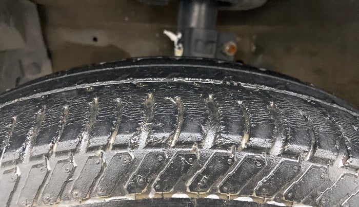 2012 Maruti Swift Dzire VDI, Diesel, Manual, 99,334 km, Left Front Tyre Tread
