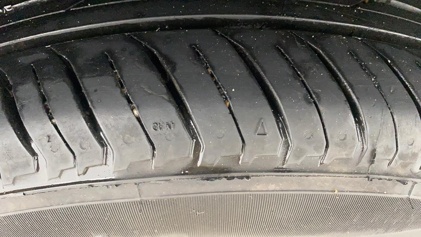 2019 Tata NEXON XM PETROL, Petrol, Manual, 88,857 km, Right Rear Tyre Tread