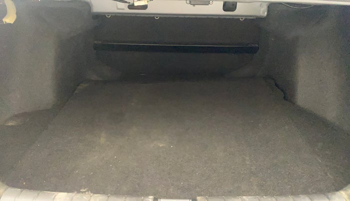 2019 Honda Civic 1.8L I-VTEC ZX CVT, Petrol, Automatic, 1,15,018 km, Boot Inside