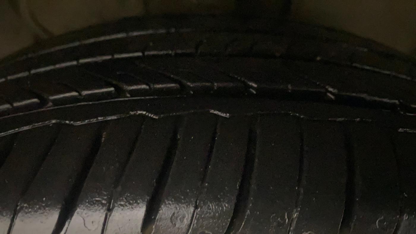2019 Honda Civic 1.8L I-VTEC ZX CVT, Petrol, Automatic, 1,15,102 km, Right Front Tyre Tread