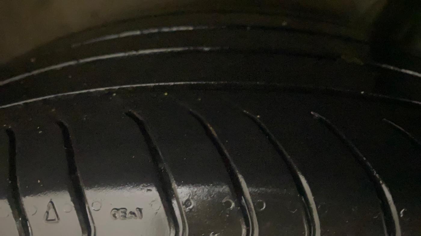 2019 Honda Civic 1.8L I-VTEC ZX CVT, Petrol, Automatic, 1,15,102 km, Left Rear Tyre Tread