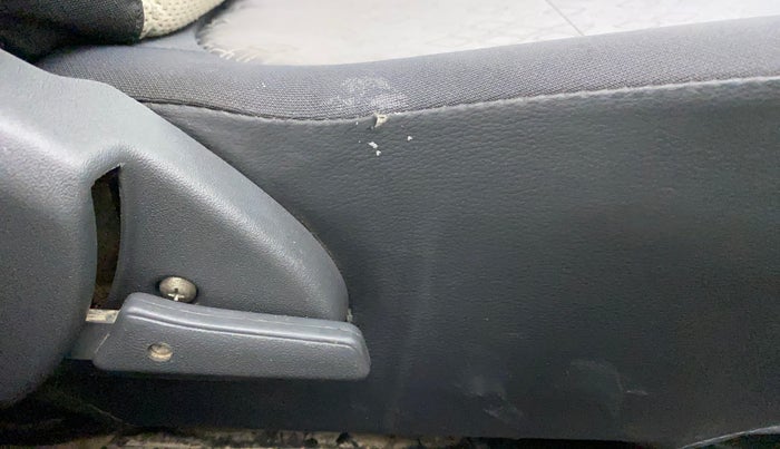 2016 Maruti Alto 800 LXI, Petrol, Manual, 75,590 km, Driver Side Adjustment Panel