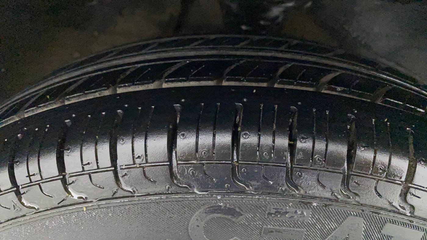 2016 Maruti Alto 800 LXI, Petrol, Manual, 75,590 km, Right Front Tyre Tread