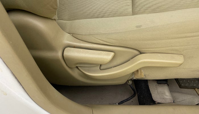 2013 Honda Amaze 1.5L I-DTEC S, Diesel, Manual, 80,191 km, Driver Side Adjustment Panel