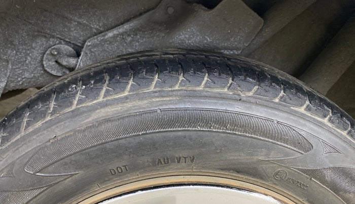 2013 Honda Amaze 1.5L I-DTEC S, Diesel, Manual, 80,191 km, Left Rear Tyre Tread