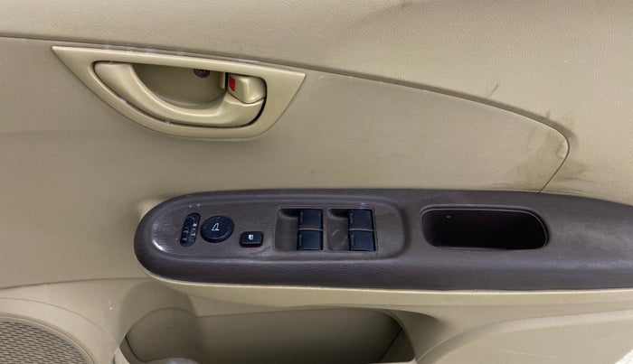 2013 Honda Amaze 1.5L I-DTEC S, Diesel, Manual, 80,191 km, Driver Side Door Panels Control