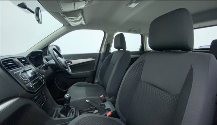 2016 Maruti Vitara Brezza ZDI, Diesel, Manual, 98,637 km, Right Side Front Door Cabin
