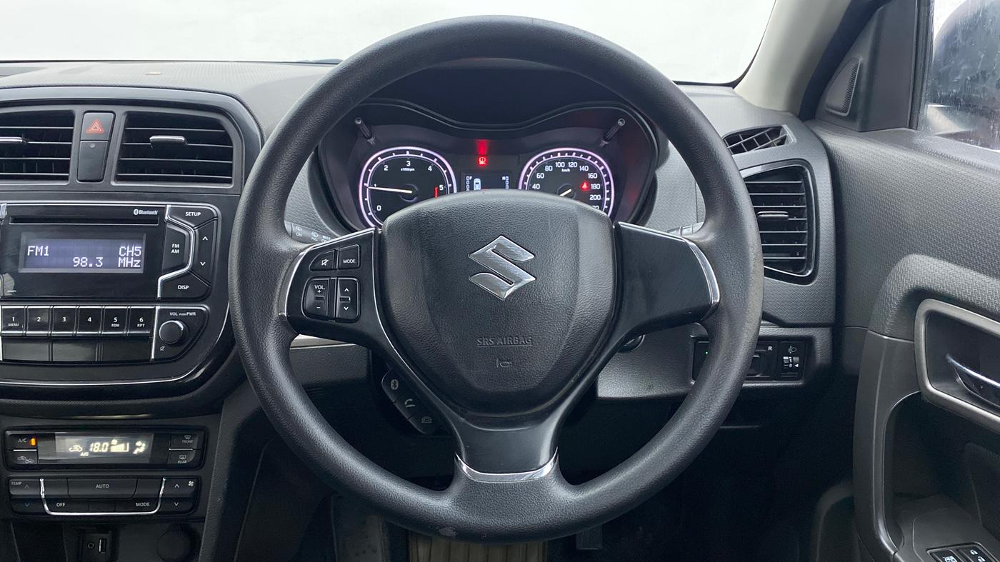2016 Maruti Vitara Brezza ZDI, Diesel, Manual, 98,637 km, Steering Wheel Close Up