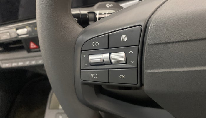 2025 KIA SYROS HTK Plus 1.0 Turbo 6MT, Petrol, Manual, 9,177 km, Adaptive Cruise Control