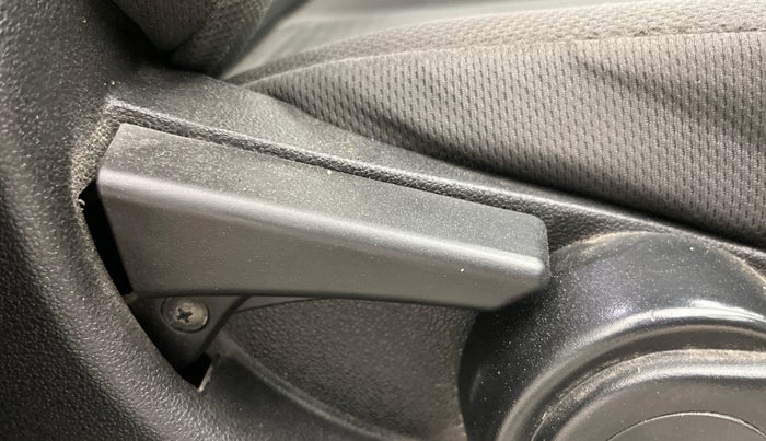 2020 Tata Tiago XZ(O) PETROL, Petrol, Manual, 35,954 km, Driver Side Adjustment Panel