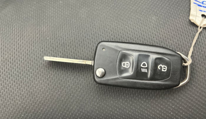 2020 Tata Tiago XZ(O) PETROL, Petrol, Manual, 35,954 km, Key Close Up