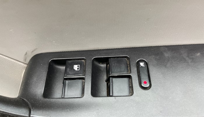 2020 Tata Tiago XZ(O) PETROL, Petrol, Manual, 35,954 km, Driver Side Door Panels Control