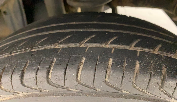 2014 Maruti Alto 800 VXI, Petrol, Manual, 58,270 km, Left Rear Tyre Tread