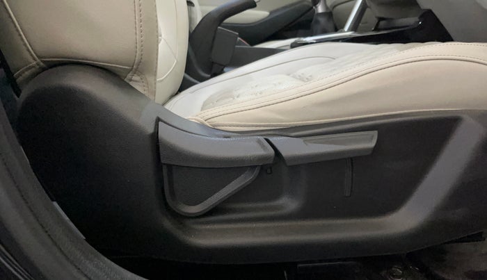 2022 KIA SELTOS HTX PETROL 1.5, Petrol, Manual, 42,408 km, Driver Side Adjustment Panel